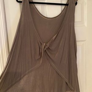 Sleeveless open back Shirt